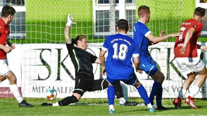 Bild: Büttner, Gerhard
Die SpVgg SV Weiden hat gegen den ASV Cham etwas gutzumachen: Das Hinspiel im Sparda-Bank-Stadion ging mit 0:2 verloren.