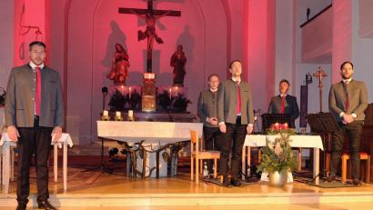 Bild: mab
Die "Stimmen der Berge" begeisterten die etwa 500 Besucher in der Pfarrkirche.