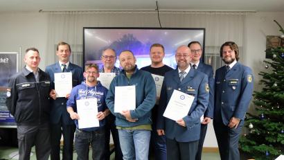 Bild: Marina Grasser/exb
Ehrungen standen beim THW in Amberg auf der Tagesordnung.