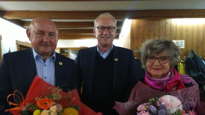 Bild: mma
Georg Götz, Bürgermeister Bernhard Lindner und Hildegard Gallitzendörfer freuen sich über Geleistetes.