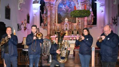 Bild: rgr
Ein schwungvolles Adventskonzert intonierten "Harmonic Brass" aus München in der Mariä-Himmelfahrtskirche