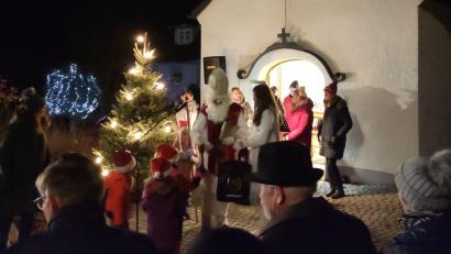 Bild: bey
Zur Dorfweihnacht in Vöslesrieth kommen viele Besucher.