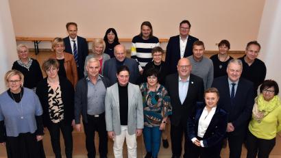 Bild: Stephan Huber
Für 25 und 40 Jahre wurden Lehrkräfte aus dem Grund- und Mittelschulbereich des Landkreises Amberg-Sulzbach gewürdigt.