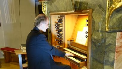Bild: ads
Der Niederländer Evert Groen gibt wieder ein Gastspiel an der Mattes-Orgel in der Kirche St. Vitus Schnaittenbach.