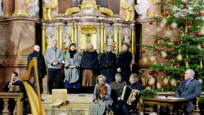 Archivbild: do
Ein Höhepunkt im "Adventskalender" des Vierstädtedreiecks: Das alpenländische Adventssingen in der Klosterkirche Speinshart am 4. Adventssonntag
