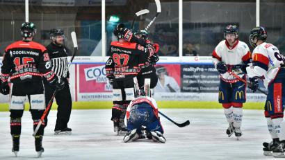 Bild: SignaLight-AP
Da jubeln die Amberger Cracks – und Ulm geht in die Knie.