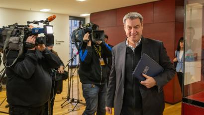 Bild: Peter Kneffel/dpa
Markus Söder, (CSU) Ministerpräsident von Bayern, kommt als Zeuge im bayerischen Landtag zur Sitzung des Masken-Untersuchungsausschusses.
