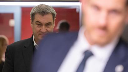 Bild: Peter Kneffel/dpa
Markus Söder, (CSU) Ministerpräsident von Bayern, kommt als Zeuge im bayerischen Landtag zur Sitzung des Masken-Untersuchungsausschusses.