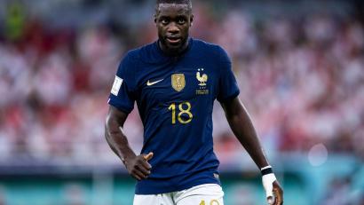 Bild: Tom Weller/dpa/Archivbild
Frankreichs Dayot Upamecano gestikuliert.