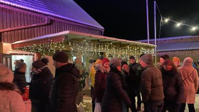 Bild: fvo
Die Hofweihnacht am Kramerhof in Oberbernrieth hieß die Gäste in einem weihnachtlichen, stimmungsvollen Ambiente willkommen.