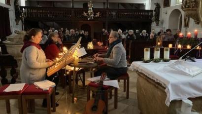 Bild: soj
Die Zuhörer lauschten den weihnachtlichen Klängen in der Pfarrkirche.