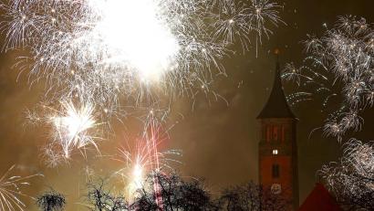 Bild: mef
Floß lädt zu Silvester zum großen Geburtstagsfeuerwerk in die Marktplatzanlage ein.
