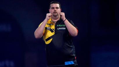 Bild: John Walton/PA Wire/dpa
Deutschlands bester Darts-Profi Gabriel Clemens hat eine große Chance bei der WM in London.