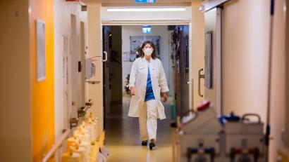 Bild: Christoph Soeder/dpa
Beatrix Schmidt, Chefärztin der Klinik für Kinder- und Jugendmedizin am Berliner St. Joseph-Krankenhaus.