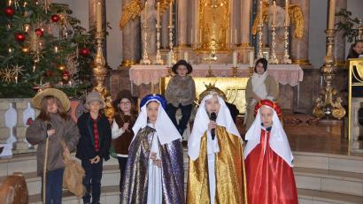 Bild: ak
Kinder der Grundschule Kulmain führten das Krippenspiel in der Pfarrkirche Mariä Himmelfahrt auf.