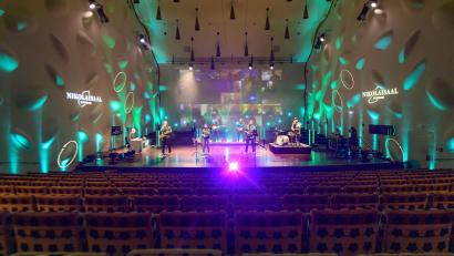 Bild: Soeren Stache/dpa
Während der Pandemie blieben die Konzertsäle leer. Auch nach zwei Jahren Kulturpause läuft das Geschäft weiterhin schleppend.