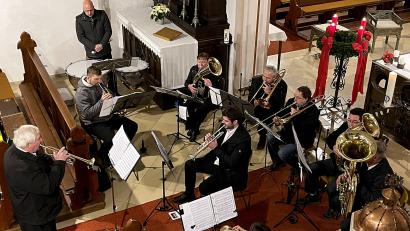 Bild: R. Kreuzer
Adventliches Singen und Musizieren gibt es anlässlich des 70-jährigen Jubiläums des evangelischen Posaunenchores Etzenricht-Rothenstadt.