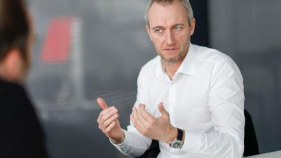 Bild: Daniel Löb/dpa
Adam Baker, Formel-1-Projektleiter von Audi und Geschäftsführer der Audi Formula Racing GmbH.