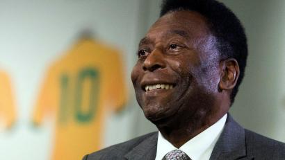 Bild: Will Oliver
Pelé bleibt über seinen Tod hinaus eine Fußball-Legende.