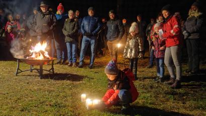 Bild: Thomas Enslein/exb
Der Skiclub Pleystein lud zur Waldweihnacht.