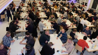 Bild: do
Für den CSU-Ortsverband Speinshart ein Bild zum Träumen: 180 Schafkopferer kartelten im Gemeindezentrum um den Sieg