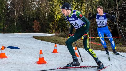 Bild: chl
Jakob Lauerer (links) gewann das Silvester- Heimrennen am Rotbühl vor Stefan Falk (rechts).