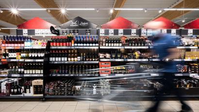 Bild: Federico Gambarini/dpa
Die hohe Inflation in Deutschland hat sich Ende des Jahres etwas abgeschwächt.