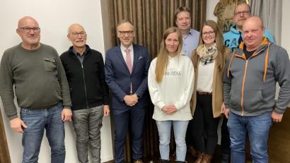 Bild: Förderverein Freibad Waldsassen/exb
Die Führungsspitze des Freibad-Fördervereins Waldsassen (von links) Bernhard Lux, Helmut Horcher, Bernd Sommer, Kerstin Dietz, Hubert Siller, Stefanie Ernstberger, Markus Mickisch und Andreas Hoschek.