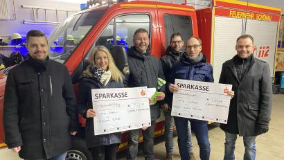 Bild: Norbert Kopp/exb
Das Bild zeigt (von links) zweiten Kommandanten Thorsten Prunhuber, Magdalena Bittner, ersten Vorsitzender Christian Stangl, zweiten Vorsitzender Markus Betz, Jochen Pfeiffer und ersten Kommandanten Marco Bittner.