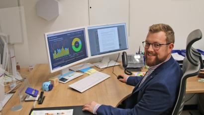Bild: Benkhardt
Lukas Faltenbacher hat als Klimaschutzmanager des Landkreises Tirschenreuth eine Menge Projekte auf dem Schirm.