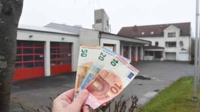 Bild: Gabi Schönberger
Die Feuerwehr ist auch im aktuellen Haushalt der Stadt Neustadt fest verankert. Die Gelder sehen auch 25.000 Euro für ein Gutachten über die Sanierungsbedürftigkeit des Gebäudes vor.