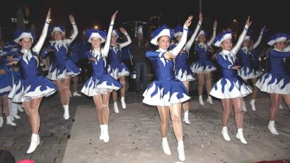 Archivbild: u
Zum Faschingsauftakt am 11. November glänzte die Prinzengarde der Narrhalla Hirschau mit einem Showtanz der Sonderklasse zu einem Medley von Chris-de-Burgh-Songs. Die Faschingssaison in Hirschau wird heuer eine ohne Bälle - aber vielleicht auch eine mit einem Weltrekord.