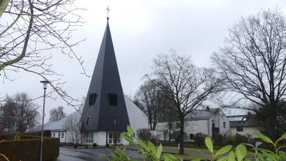 Bild: rn
Neuigkeiten für die evangelische Kirchengemeinde Eschenbach-Kirchenthumbach: Auf Pfarrerin Anne Utz folgt Religionspädagogin Lydia Engelhardt.