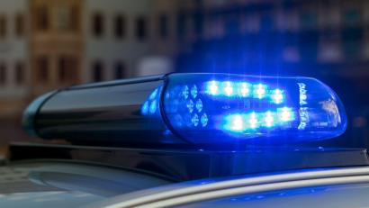 Symbolbild: Monika Skolimowska/dpa
Ein 25-Jähriger konnte in Schwandorf bei einer Kontrolle keinen gültigen Führerschein vorzeigen.