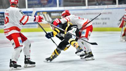 Bild: SignaLight
Der ERSC Amberg muss am Freitag zum TEV Miesbach. Die Wild Lions hatten das Hinspiel 3:2 nach Penaltyschießen gewonnen.