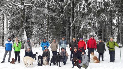 Archivbild: gis
Die 2018 schon sehr beliebte Wanderung mit Hunden, geführt vom FGV Mehlmeisel, wird auch am Sonntag wieder stattfinden.