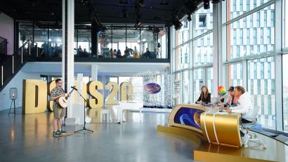 Bild: RTL / Stefan Gregorowius 
Felix Gleixner aus Amberg versucht die Jury von sich zu überzeugen.