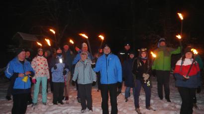 Bild: gis
Teilnehmer der Fackelwanderung nach Hüttstadl.