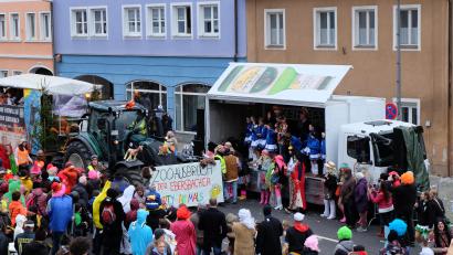 Archivbild: Stefanie Gradl
Ein langer Gaudiwurm wird am Marktplatz wieder mit lautem "Vilsania uiuiuiui-eieieiei" empfangen werden.