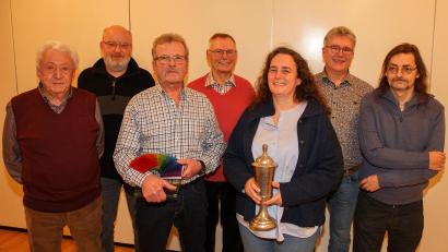 Bild: Kimmerl/exb
Bei den Wettbewerben der Forofreunde Pfreimd belegten (von links) Werner Sack, Clemens Hösamer, Hubert Sorgenfrei (Andreas-Lotter-Pokal), Hans-Erich Jenke, Susanne Kimmerl (Vereiinsmeisterin), Gerhard Birner und Kurt F. Stangl die Spitzenplätze.