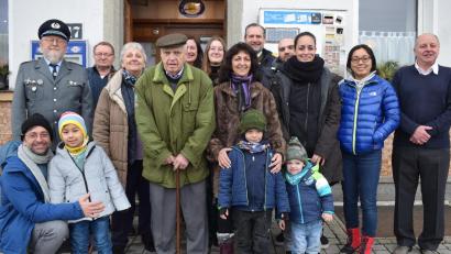 Bild: bnr
Viele Gratulanten ließen Josef Hart zu seinem 95. Geburtstag hochleben. Allen voran seine Familie und die Vertreter der Stadt und der Vereine.