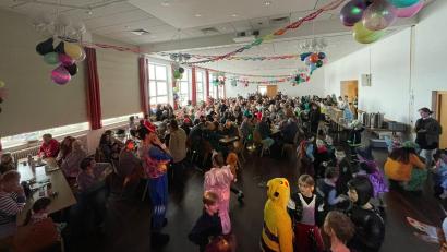 Bild: KLJB Bad Neualbenreuth/exb
Rund 180 Besucher waren beim Kinderfasching der KLJB Bad Neualbenreuth im Tillensaal dabei.
