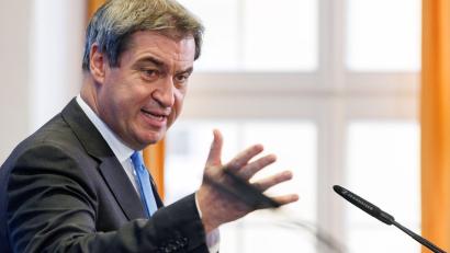 Symbolbild: Daniel Karmann/dpa
Markus Söder, CSU-Parteivorsitzender und Ministerpräsident von Bayern, spricht.