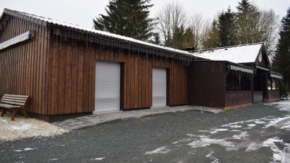 Bild: szl
Der Fischereiverein Stiftland hat für 205 556 Euro seine Fischerhütte um einen Geräteraum und einen Jugend- und Ausbildungsraum erweitert. Die Stadt gewährte einen Zuschuss von 7,5 Prozent der Gesamtkosten, also 15 416 Euro.