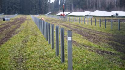 Bild: Gabi Schönberger
Das Photovoltaik-Feld bei Neunkirchen bekommt Zuwachs – und zwar gewaltig. Zusammen mit der Erweiterung werden die PV-Anlagen eine Fläche von rund 10,5 Hektar einnehmen.