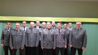 Bild: Krös/exb
Neuwahlen standen im Mittelpunkt der Jahreshauptversammlung der Soldaten- und Reservistenkameradschaft Neunaigen. Das Bild zeigt den neuen Vorstand.