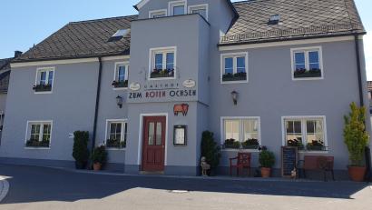 Bild: Thomas Bauer/exb
Das Gasthaus "Zum Roten Ochsen" in Schirmitz ist nicht nur bei den Schirmitzern sehr beliebt. Ende Februar wird die Familie Bauer den Betrieb einstellen.
