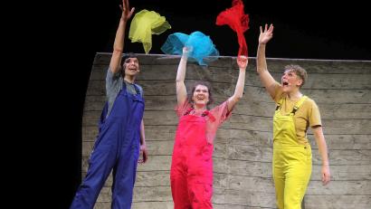 Archivbild: Wolfgang Steinbacher
Das Schauspiel "FarbAffenLand" hat die Kinderjury im vergangenen Jahr am meisten überzeugt, weshalb das Stück in diesem Jahr zum Auftakt aufgeführt wird.