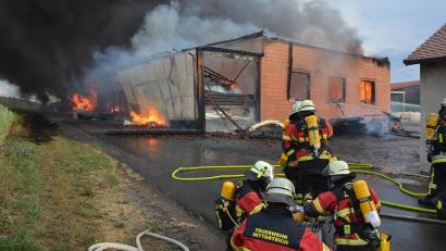 Archivbild: jr
Stark gefordert war die Feuerwehr Mitterteich beim Großbrand in Neudorf.
