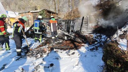 Bild: Polizeiinspektion Sulzbach-Rosenberg/exb
Als die Feuerwehr kam, stand der Gartenschuppen bereits im Vollbrand. Es blieb nichts übrig außer einem Haufen Schutt.